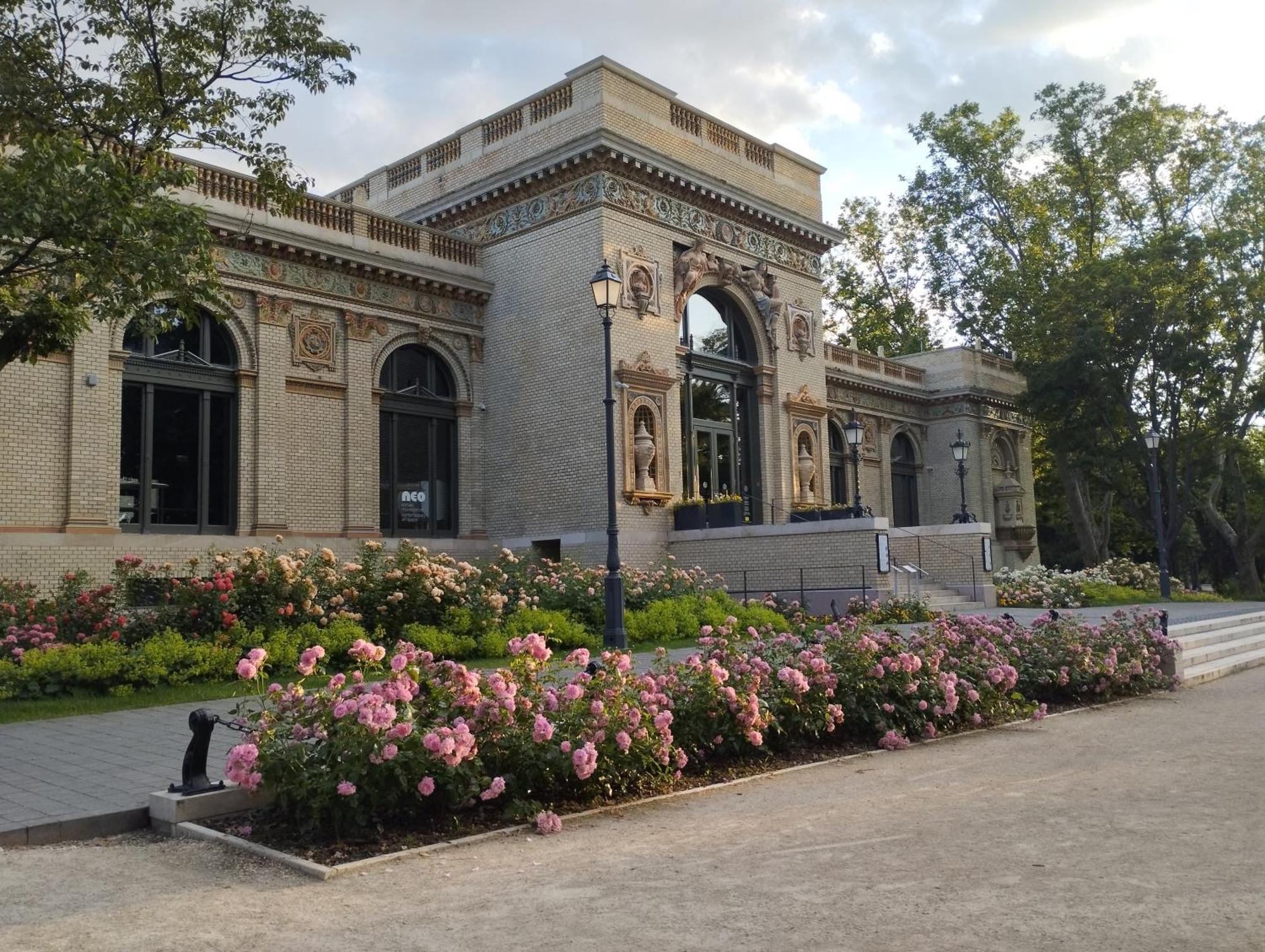 Free Parking Garage! Downtown Apartment Close To New York Cafe Budapest Exterior foto